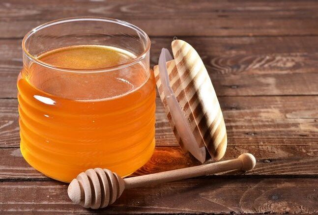 Bacaklardaki varisli damarları balla tedavi etmek cilt sorunlarını çözebilir